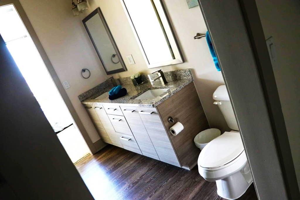 Sophisticated Suite In Awesome Location Atlanta - thumb 12