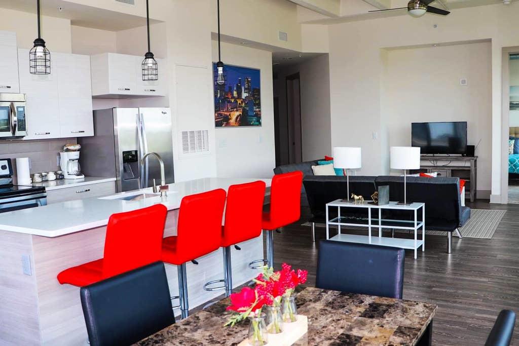 Sophisticated Suite In Awesome Location Atlanta - thumb 5