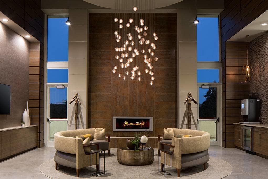 Sophisticated Suite In Awesome Location Atlanta - thumb 0