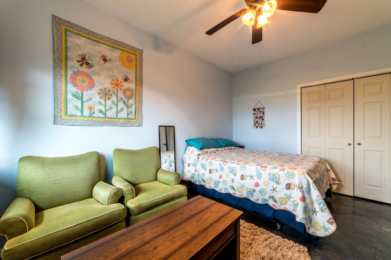 Banana Bungalow In Laie, North Shore, Oahu - thumb 2