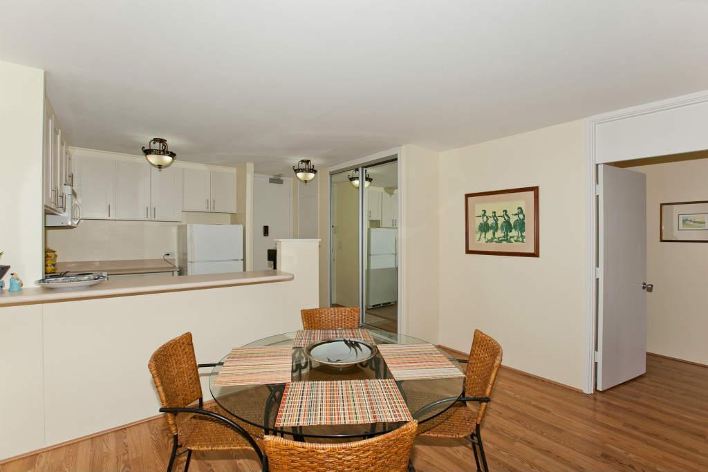 Ilikai Marina 899 City View 1BR - thumb 20
