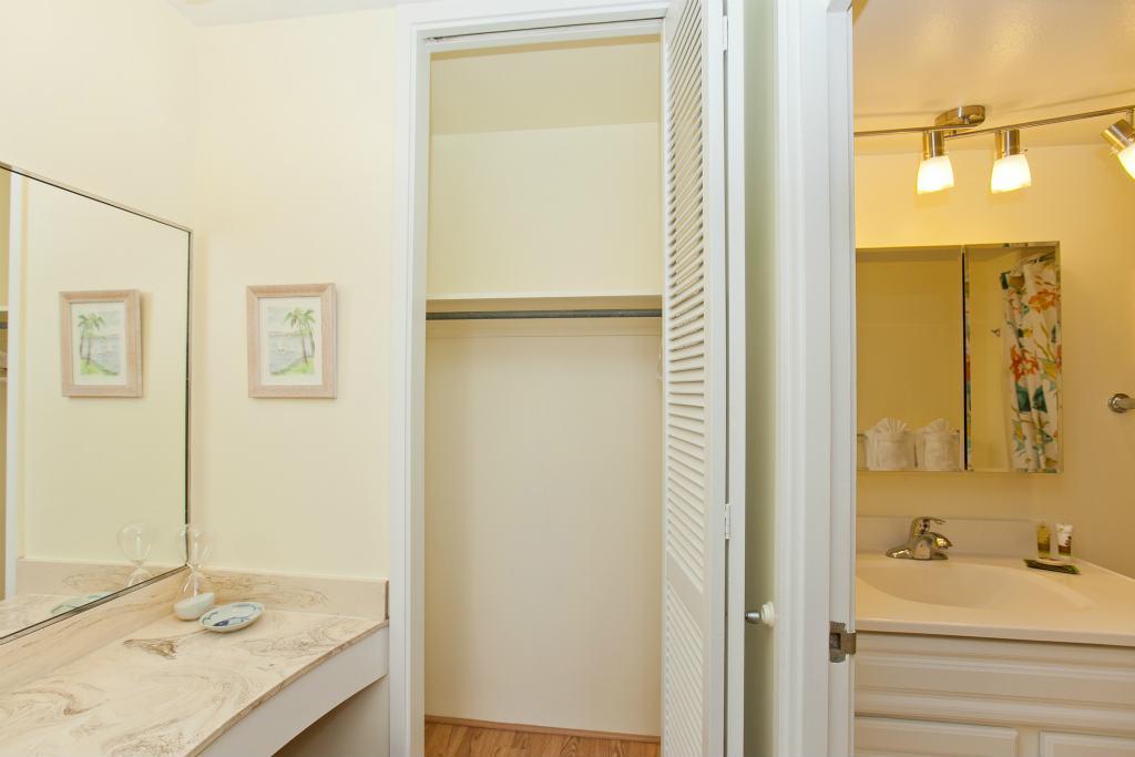 Ilikai Marina 899 City View 1BR - thumb 11