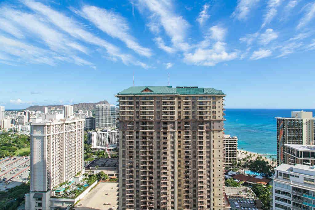 Discovery Bay 4012 Ocean View 1BR - thumb 1