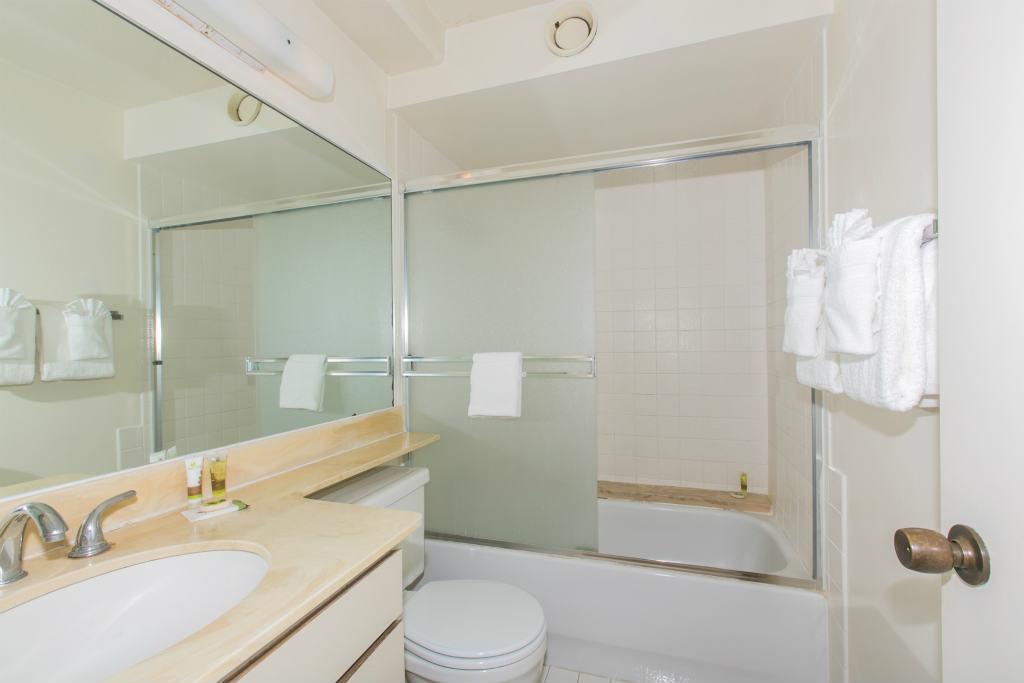 Discovery Bay 4012 Ocean View 1BR - thumb 9