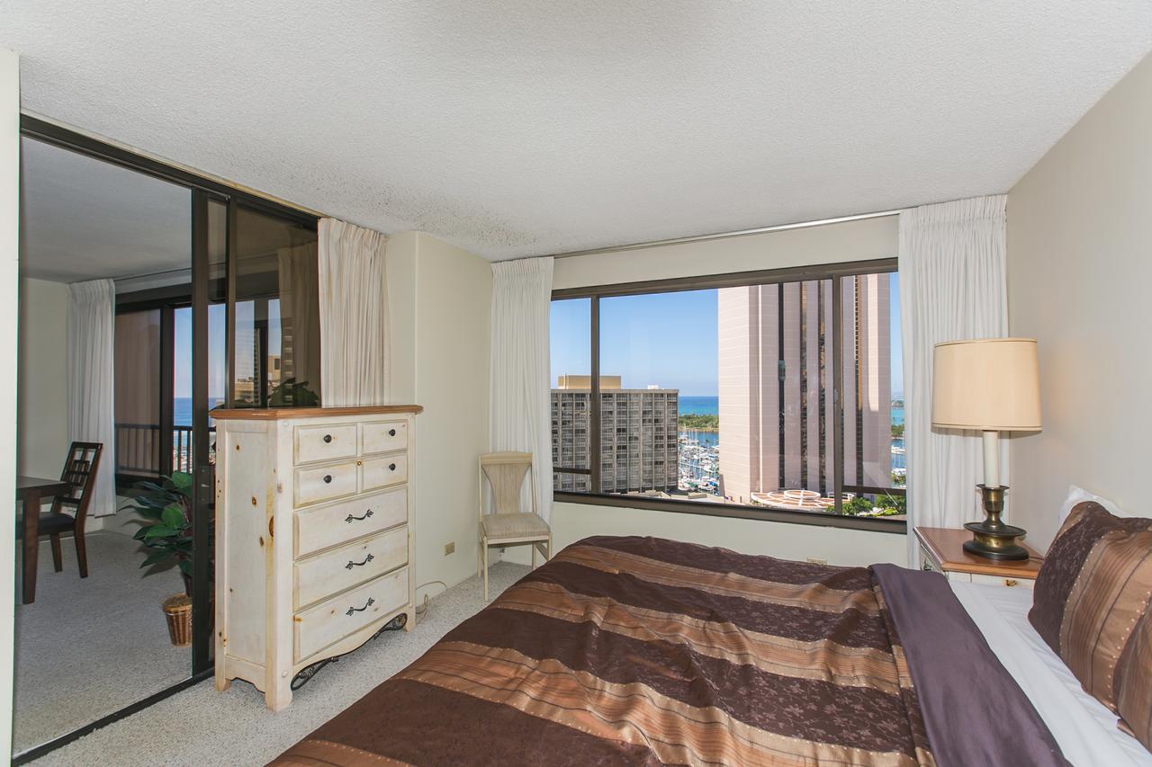 Discovery Bay 2003 Ocean View 1BR - thumb 5