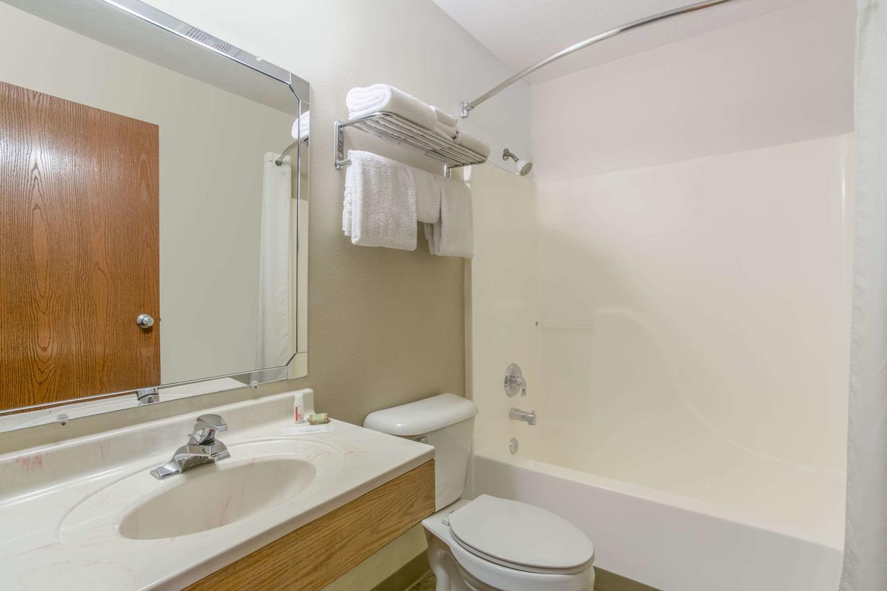 Super 8 By Wyndham Blackfoot - thumb 22