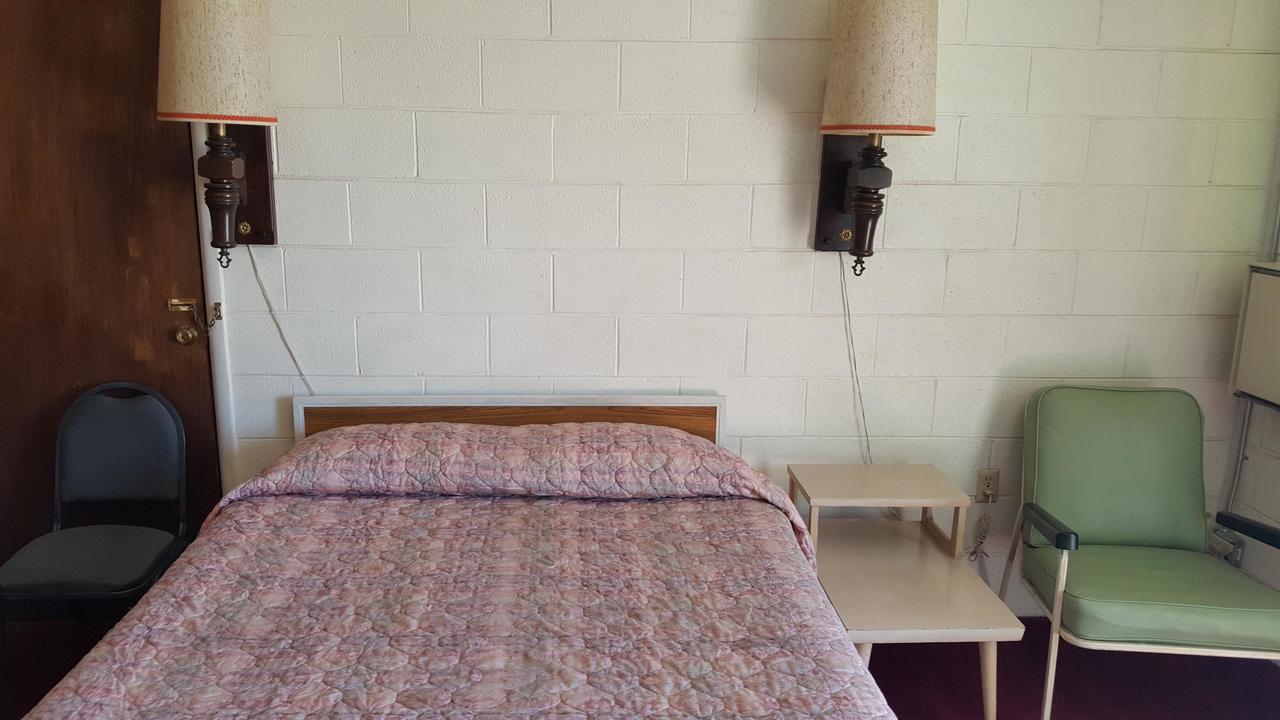 Thunder Bird Motel - thumb 1