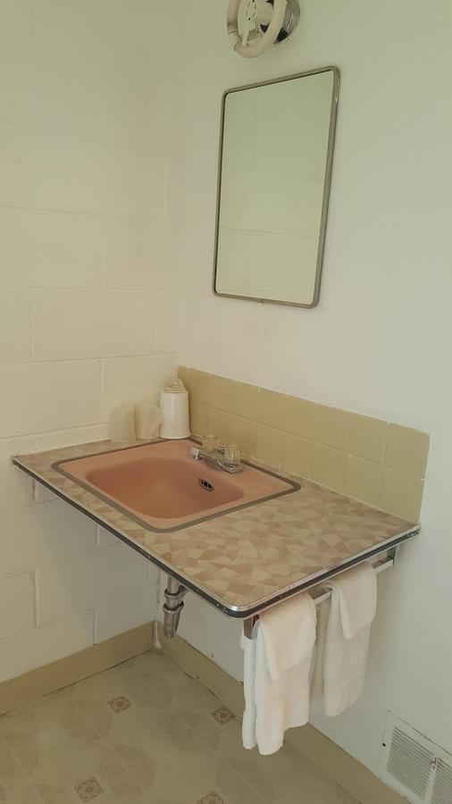 Thunder Bird Motel - thumb 11