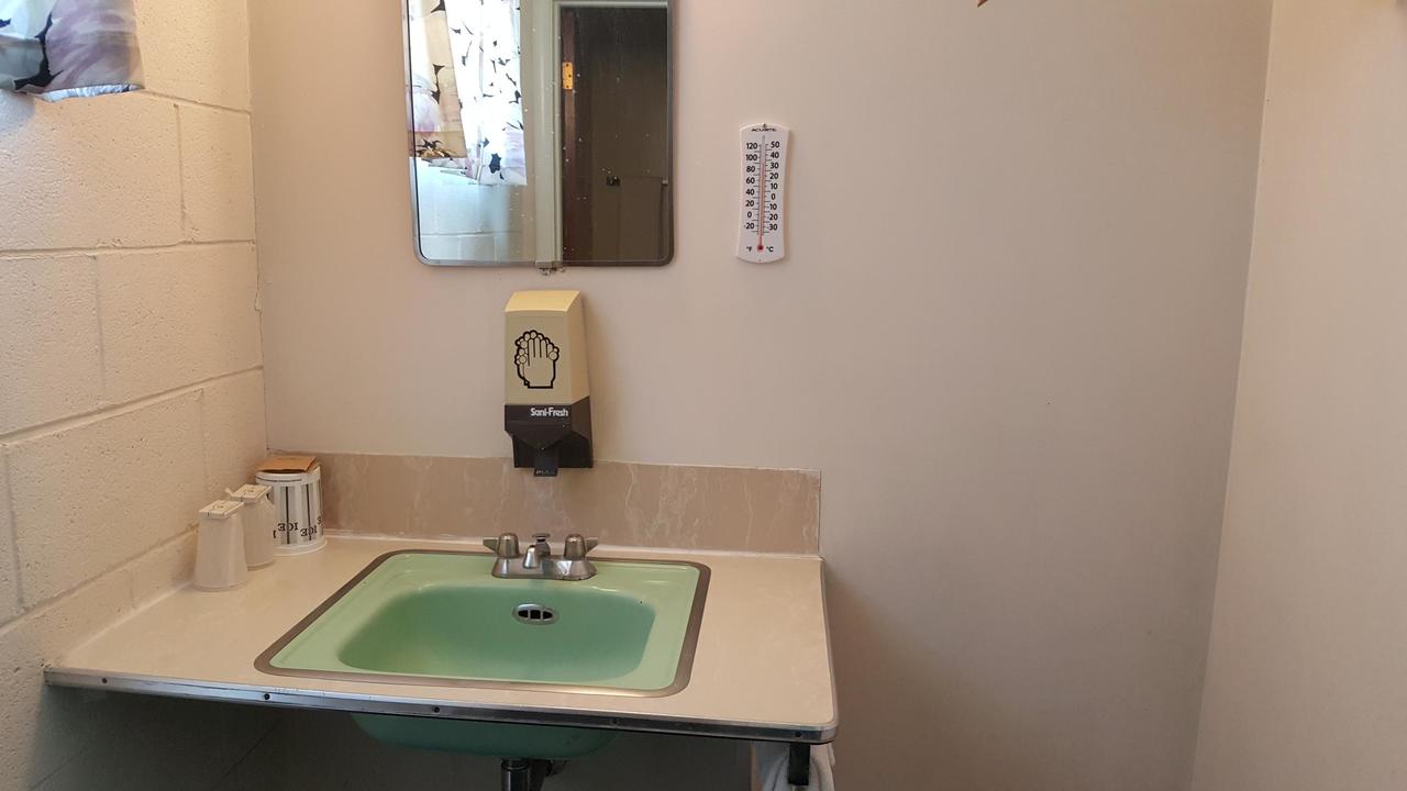 Thunder Bird Motel - thumb 13