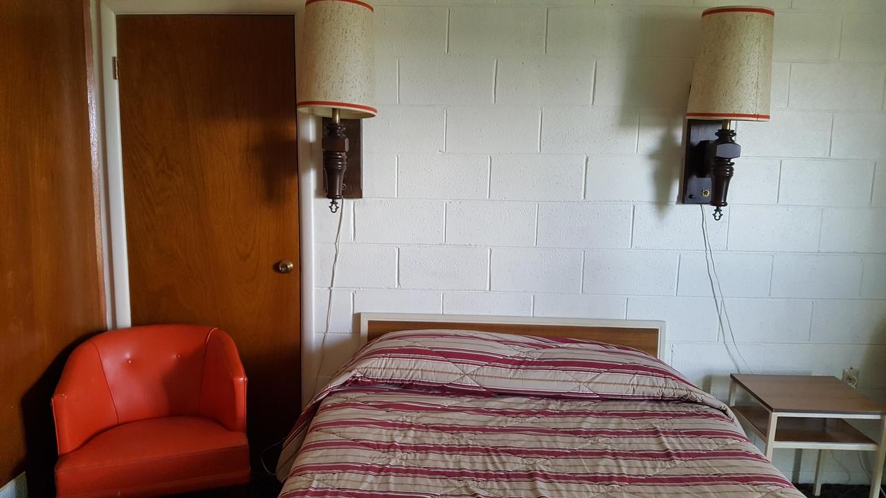 Thunder Bird Motel - thumb 10