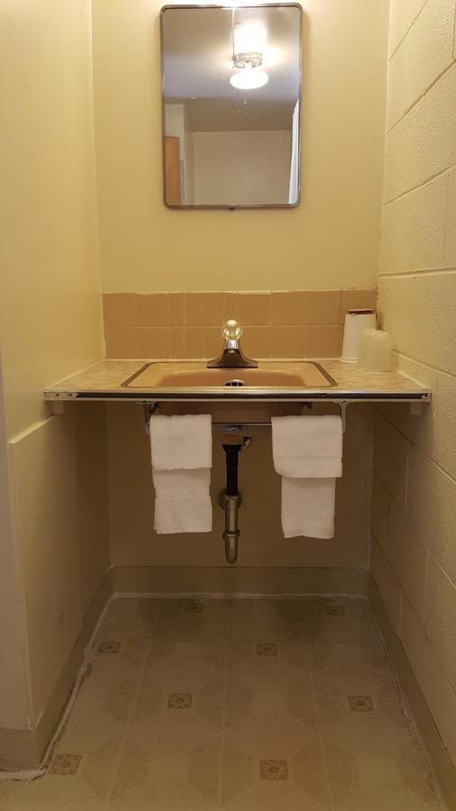 Thunder Bird Motel - thumb 18