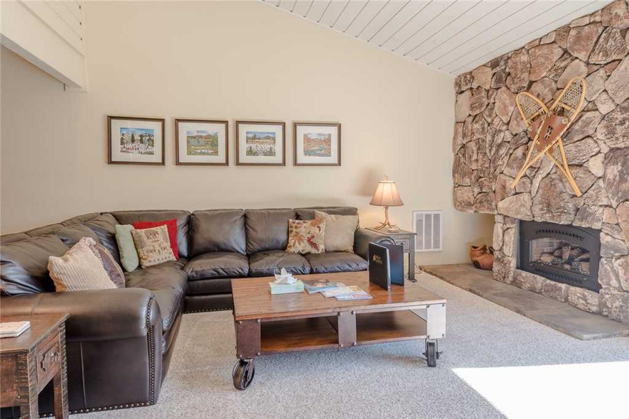 The Ridge On Golf Course With Elkhorn Amenities - thumb 8