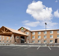 Holiday Inn Express Hotel & Suites Sandpoint North - Tourism Bookings