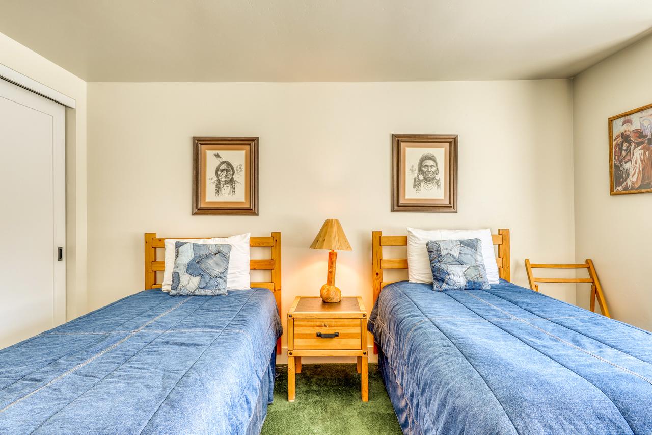 Single Level Ranch Condo In Elkhorn - thumb 20