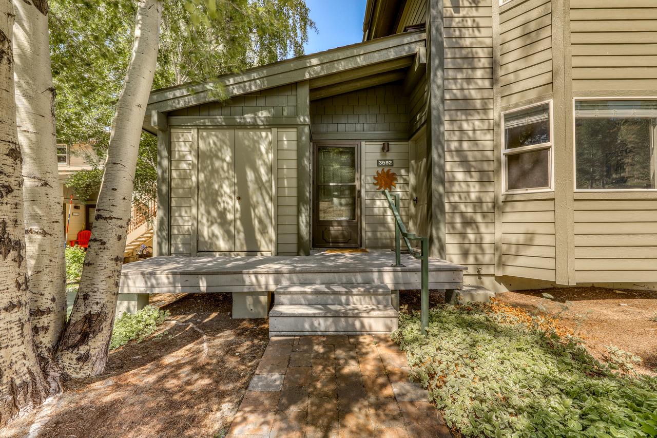 Single Level Ranch Condo In Elkhorn - thumb 28
