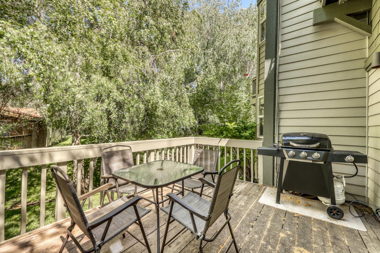 Single Level Ranch Condo In Elkhorn - thumb 29