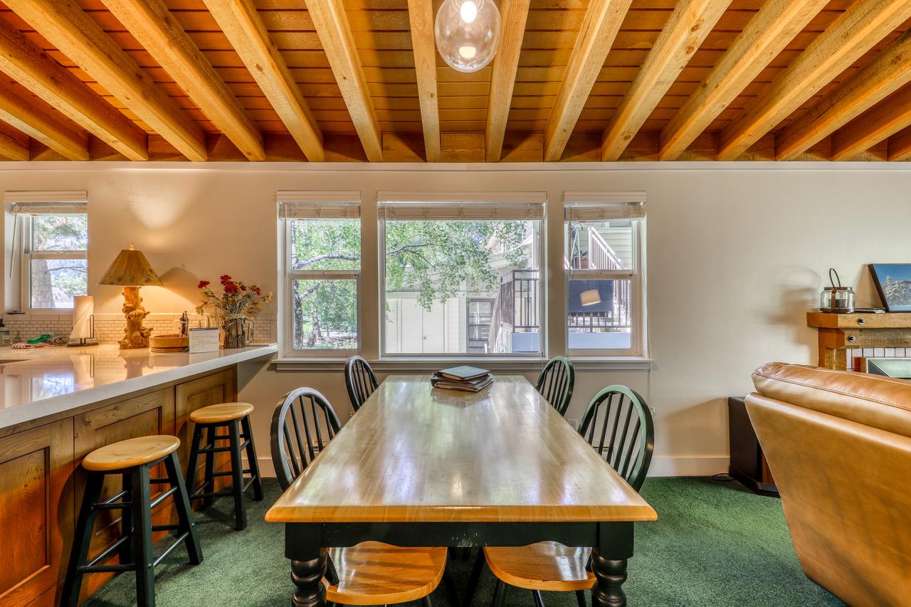 Single Level Ranch Condo In Elkhorn - thumb 10