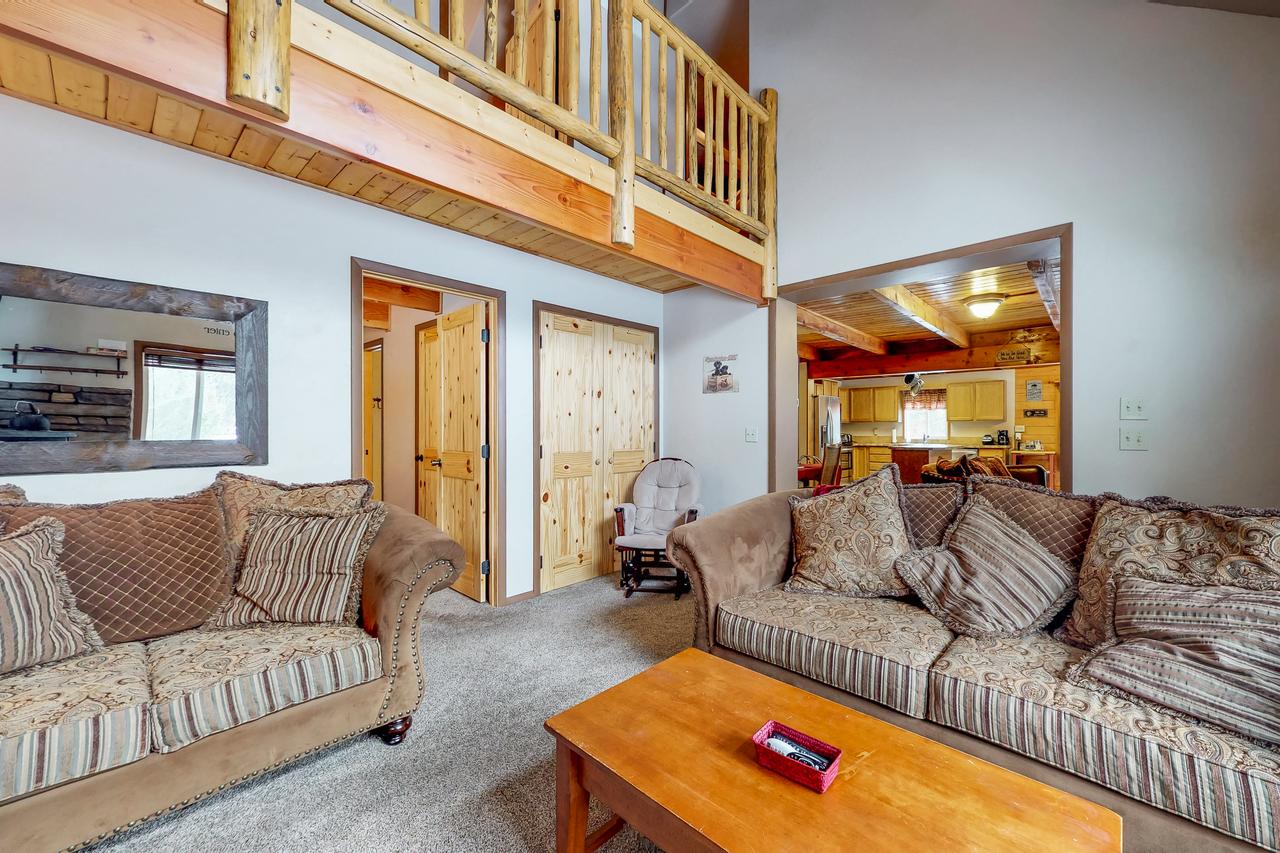 Forest Lake Cabin - thumb 6