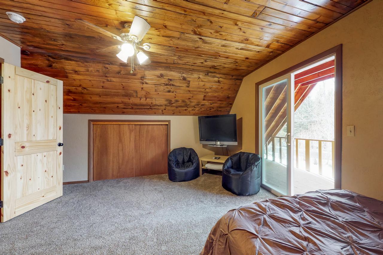 Forest Lake Cabin - thumb 21