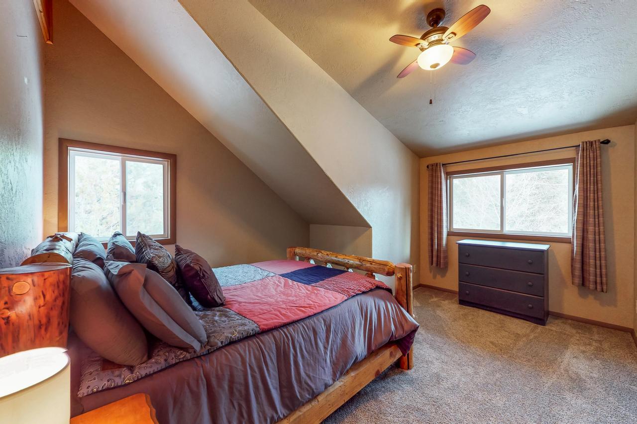 Forest Lake Cabin - thumb 24