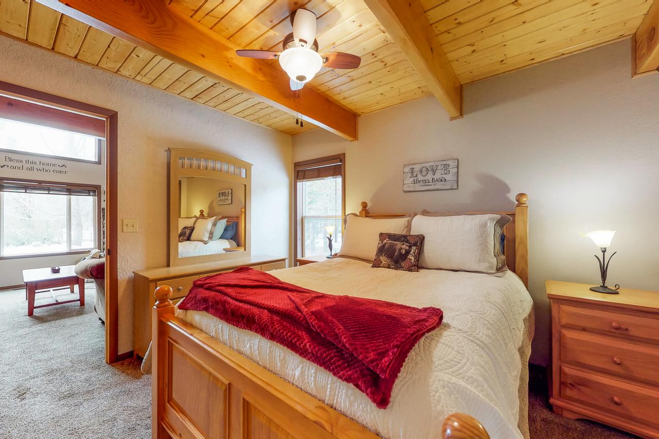 Forest Lake Cabin - thumb 14