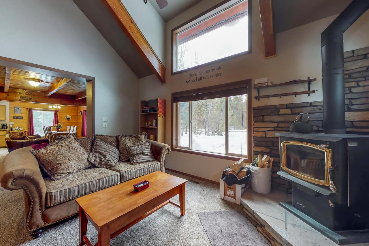 Forest Lake Cabin - thumb 38