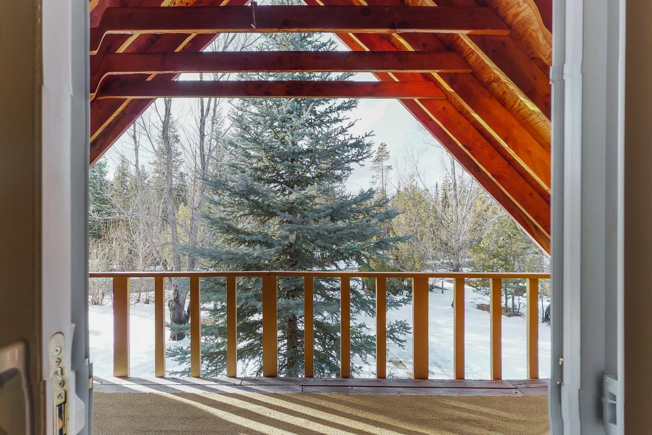 Forest Lake Cabin - thumb 22