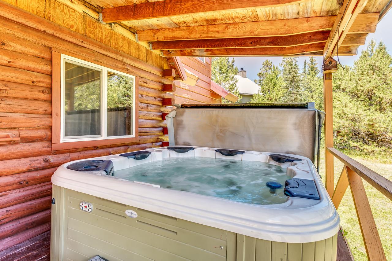 Forest Lake Cabin - thumb 1