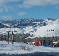 Elkhorn Village - Tourism Bookings