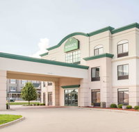 Wingate By Wyndham Champaign - Tourism Bookings