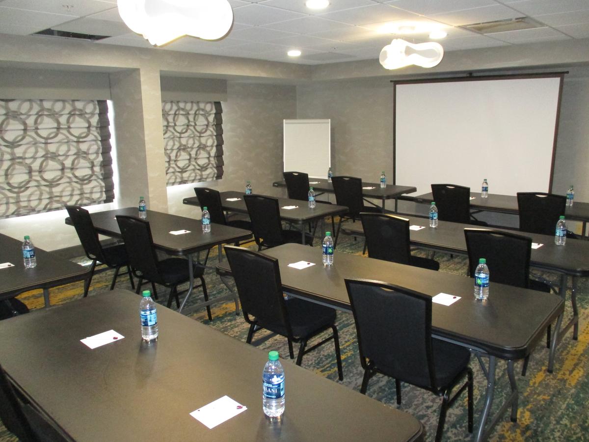 Best Western Plus Bloomington East - thumb 20