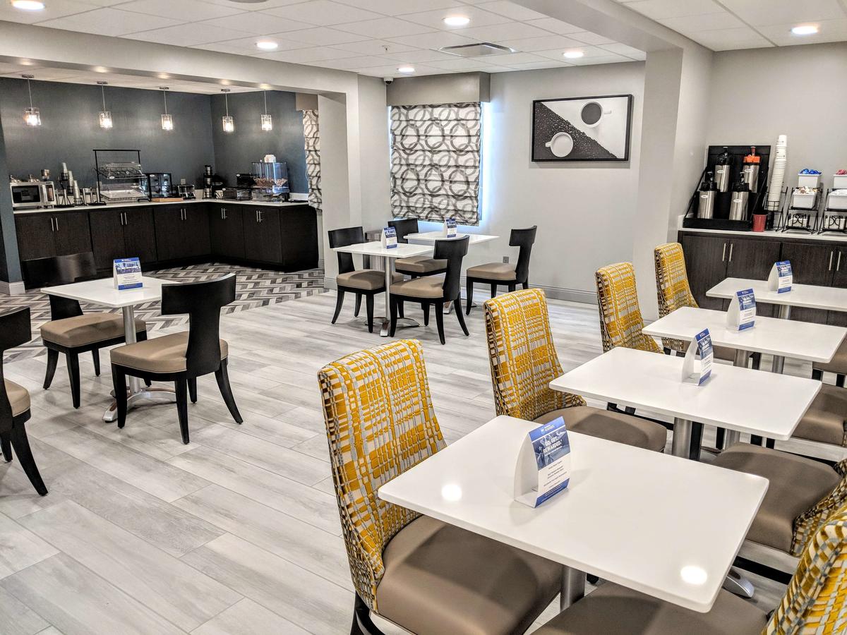 Best Western Plus Bloomington East - thumb 38