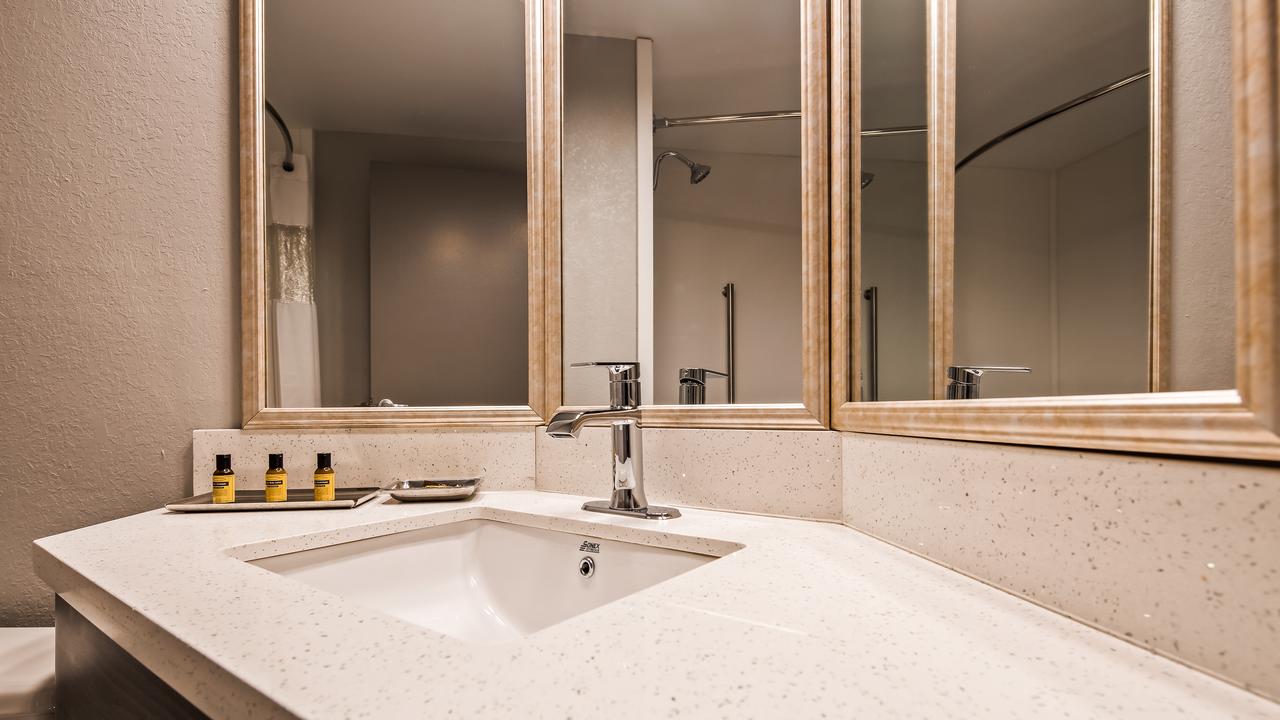 Best Western Plus Bloomington East - thumb 3