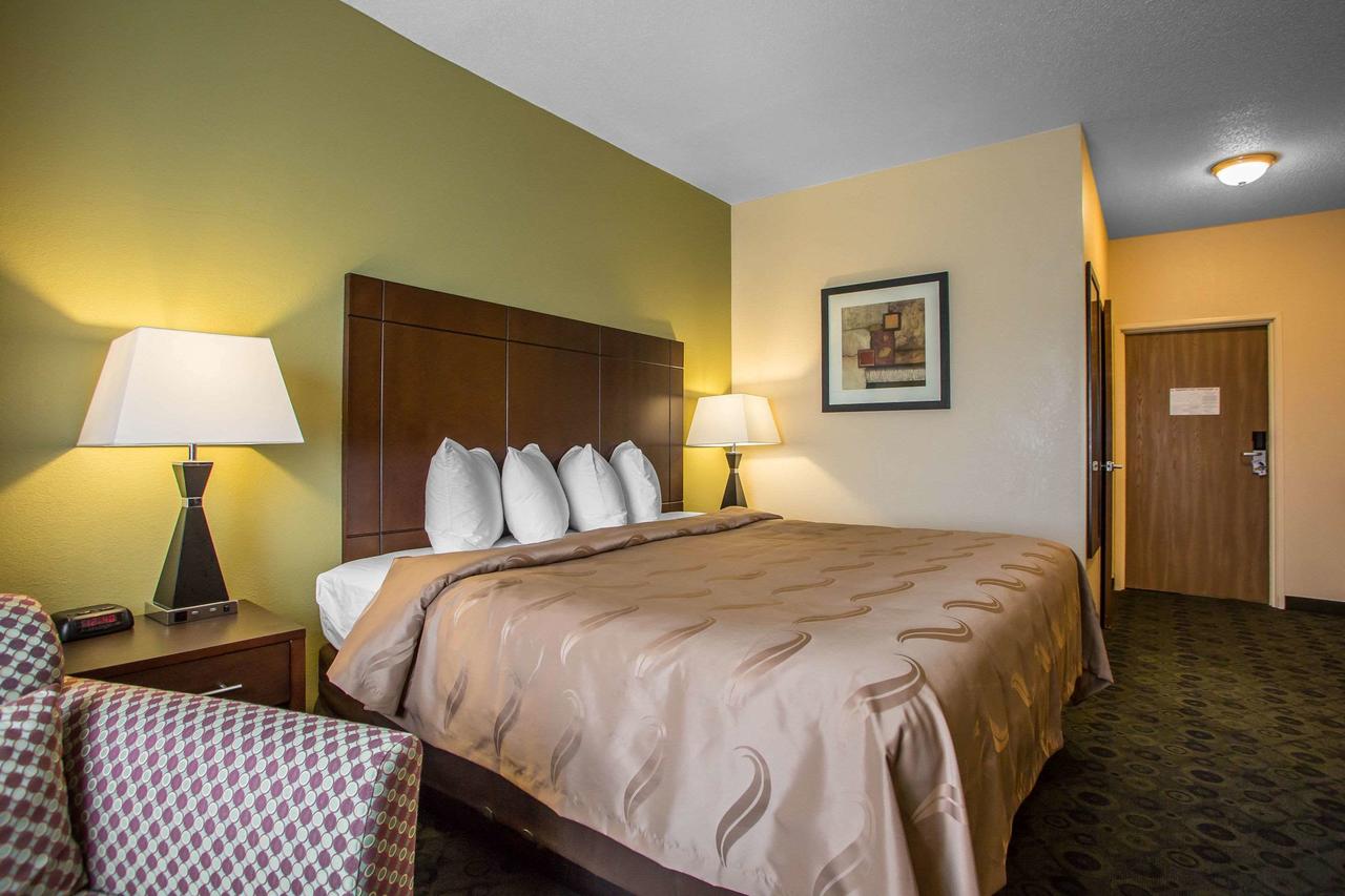 Quality Inn & Suites Bloomington - thumb 15