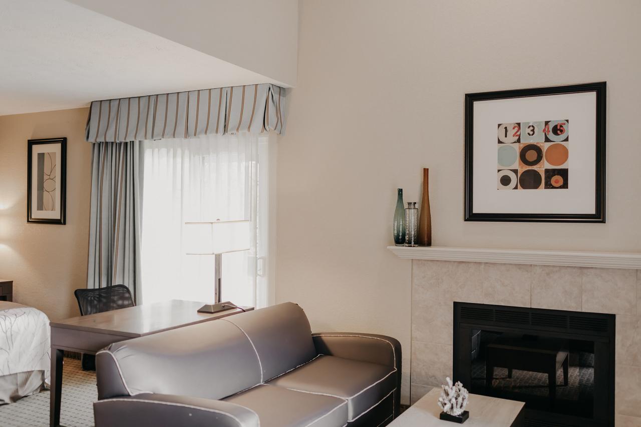 Eastland Suites Extended Stay Hotel & Conference Center - thumb 11