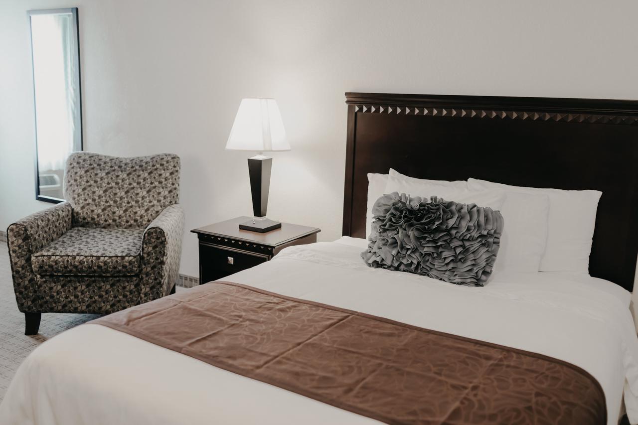 Eastland Suites Extended Stay Hotel & Conference Center - thumb 24