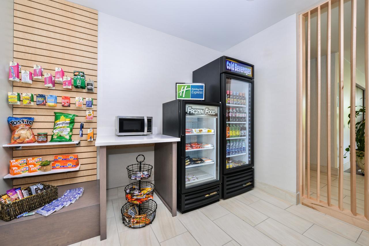 Holiday Inn Express & Suites Salem - thumb 2