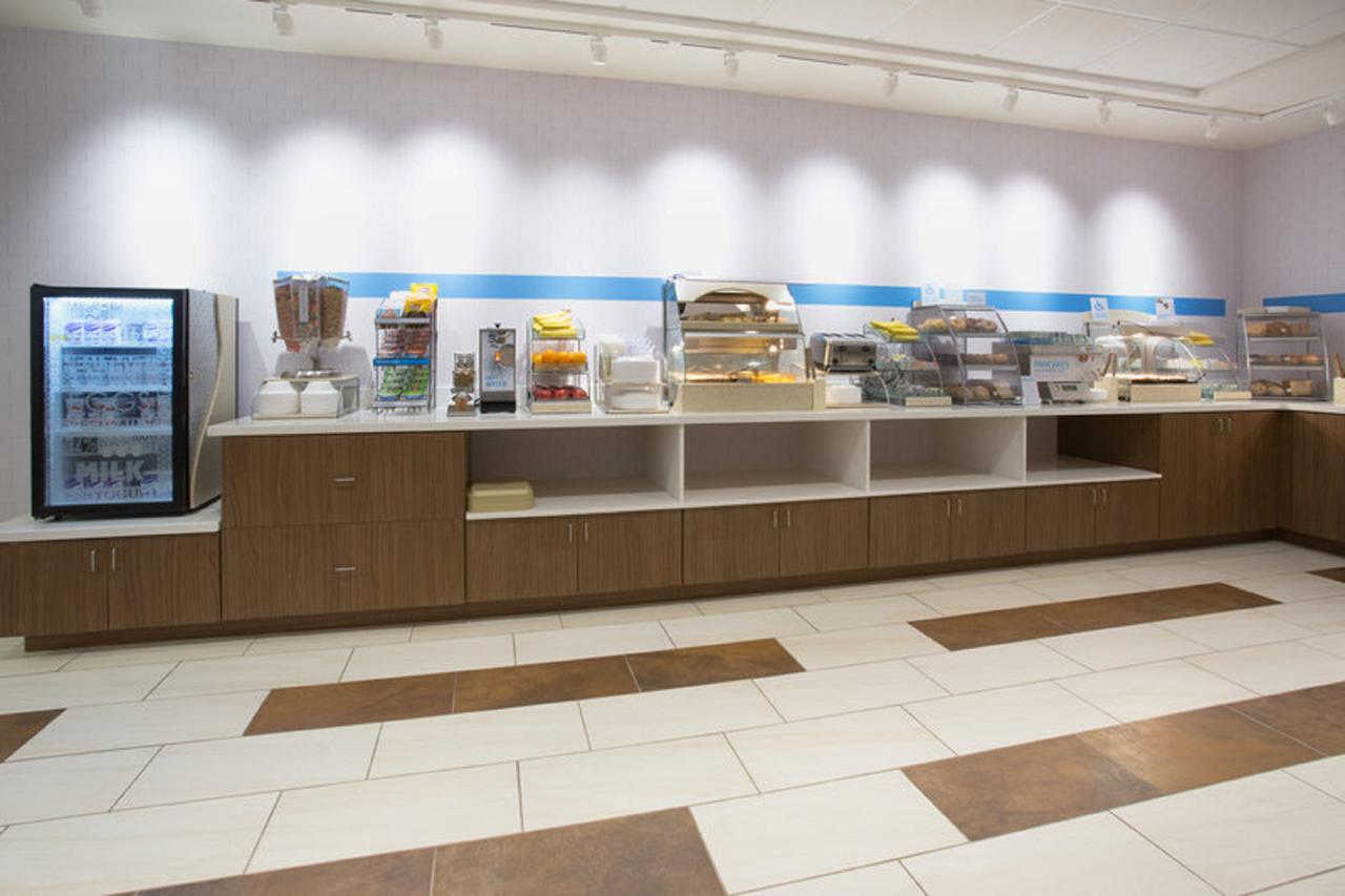 Holiday Inn Express & Suites Salem - thumb 13