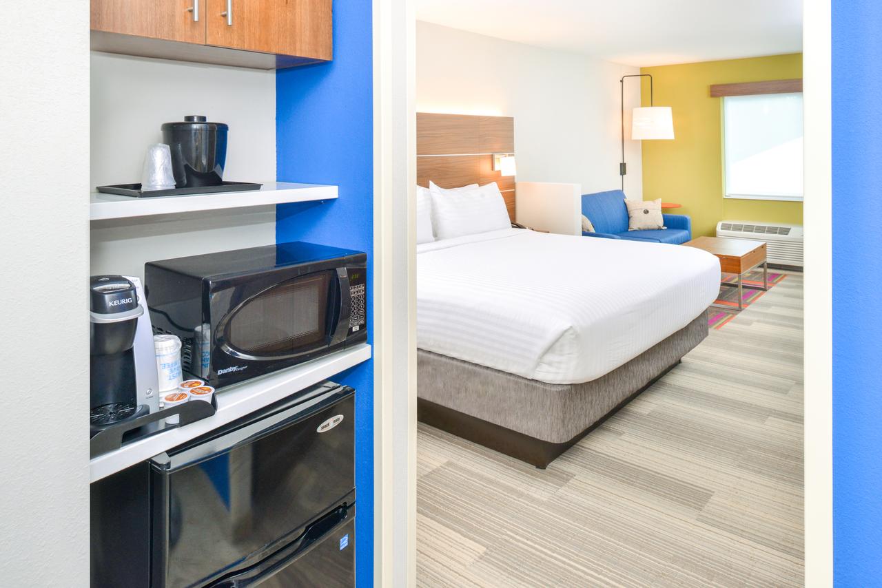 Holiday Inn Express & Suites Salem - thumb 4