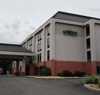 Wingate by Wyndham Springfield - Tourism Bookings