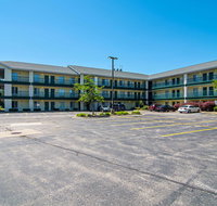 HomeTowne Studios Chicago - Waukegan - Tourism Bookings