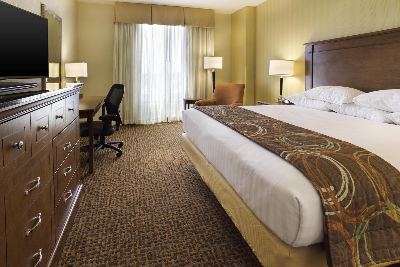 Drury Inn & Suites Mt. Vernon - thumb 3