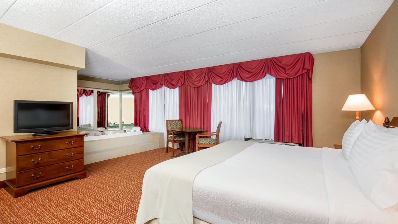 Holiday Inn Chicago Northwest/Crystal Lake/Convention Center - thumb 21