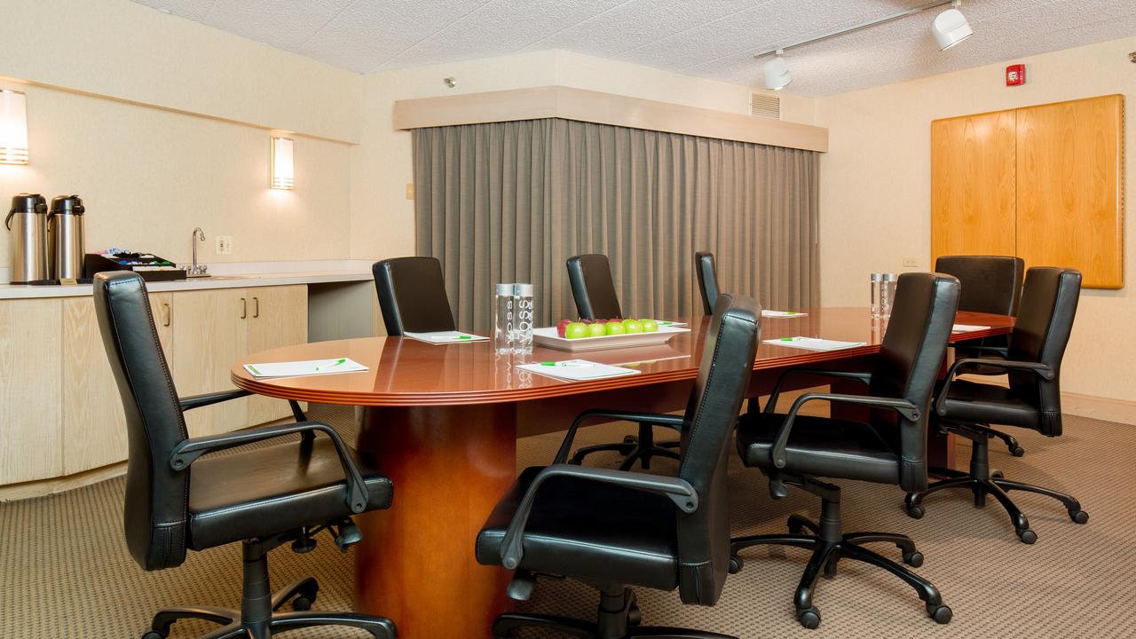 Holiday Inn Chicago Northwest/Crystal Lake/Convention Center - thumb 16