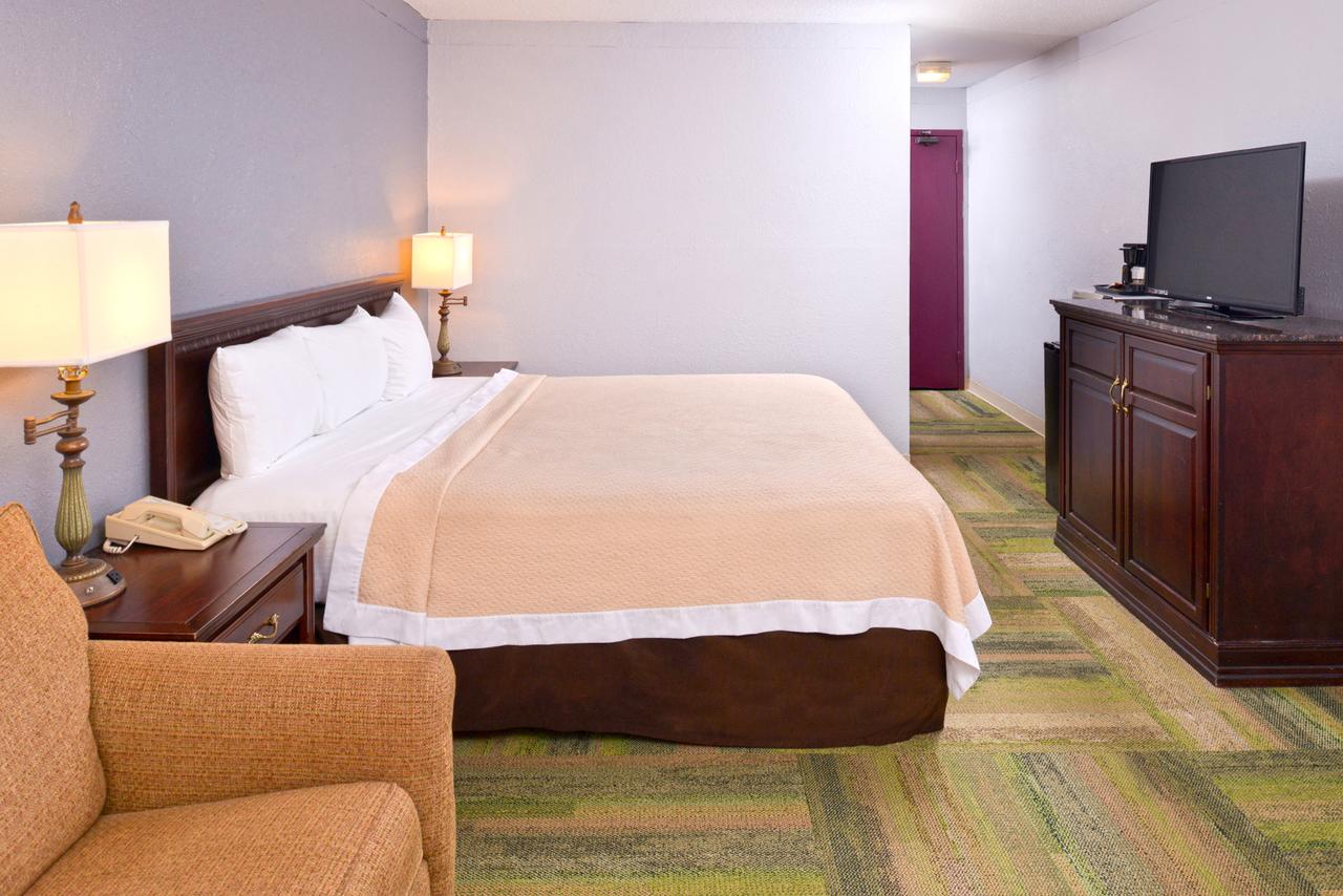 Country Garden & Suites-Benton - thumb 3