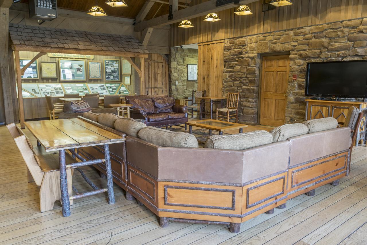 Abe Martin Lodge & Cabins - thumb 18