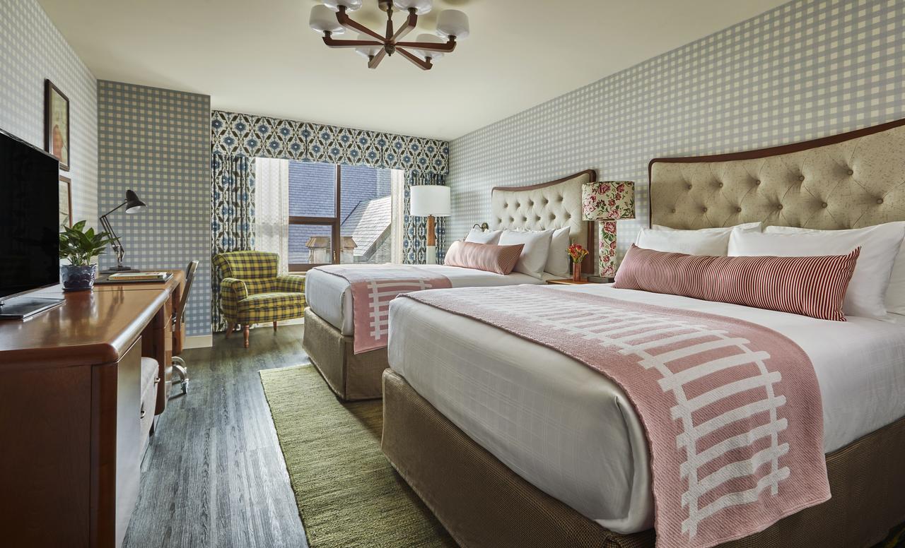 Graduate Bloomington - thumb 38