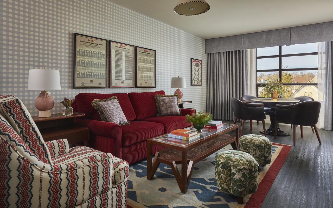 Graduate Bloomington - thumb 26