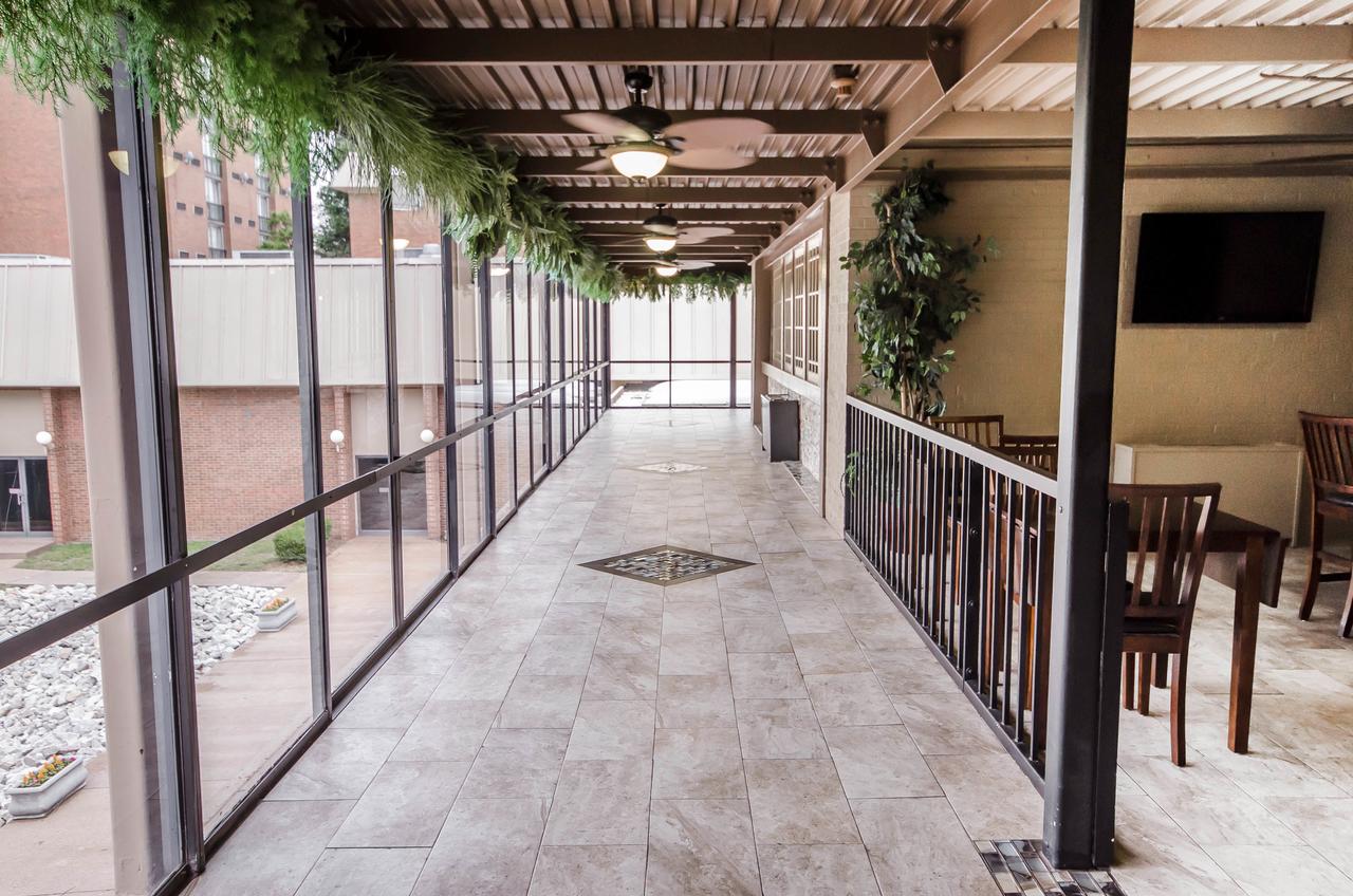 Radisson Hotel Louisville North - thumb 34