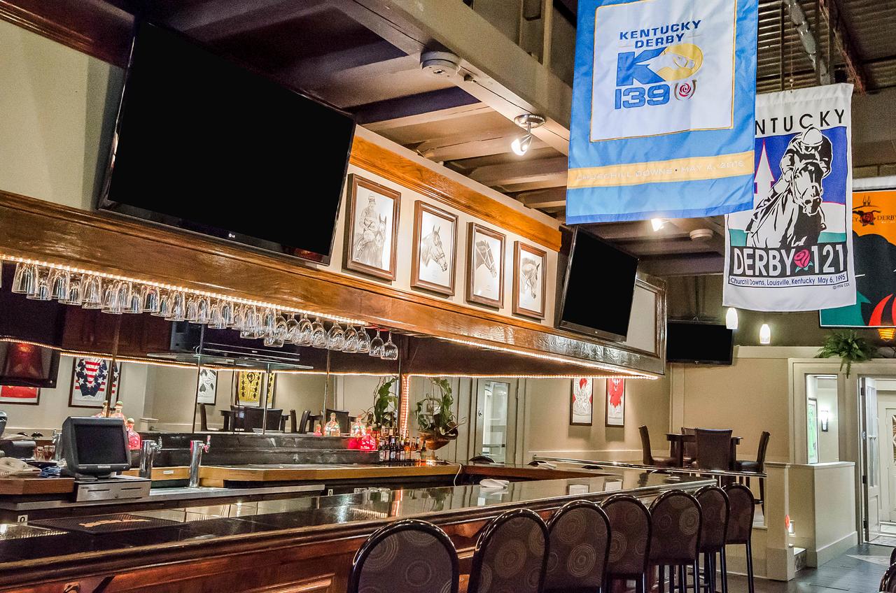 Radisson Hotel Louisville North - thumb 30